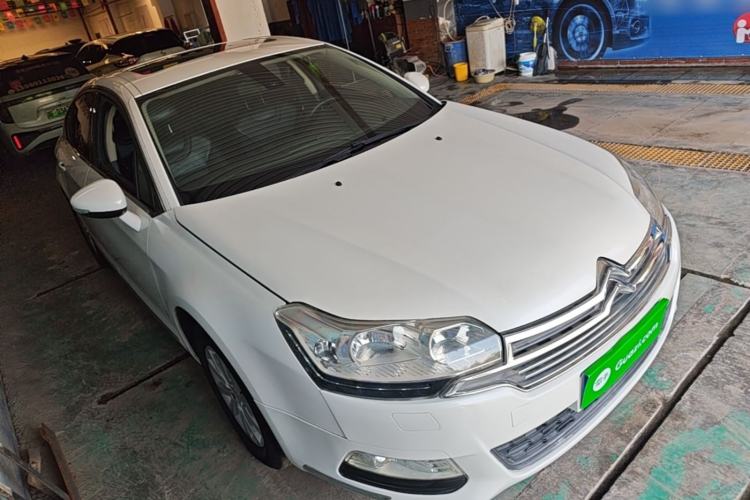 Used Citroen C5 2014 2.0L Automatic Luxury Edition Front Right 45 Deg