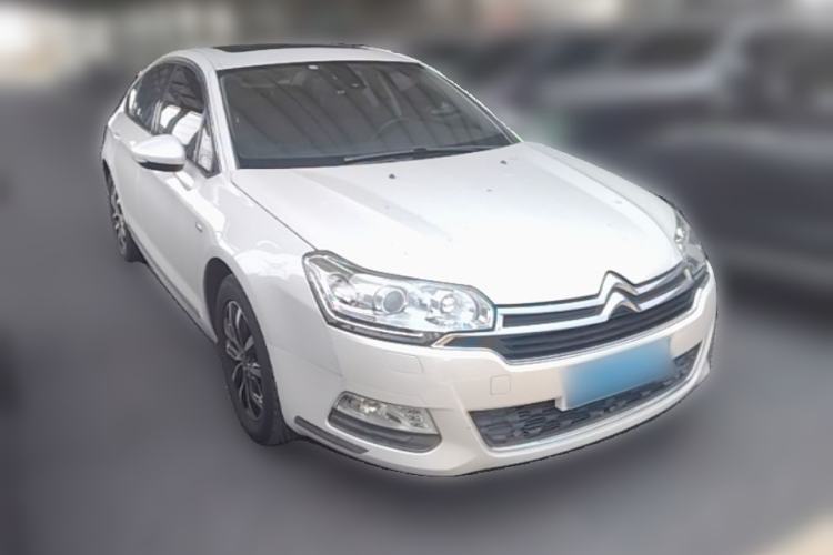 Used Citroen C5 2014 1.6T Automatic Prestige Model Front Right 45 Deg