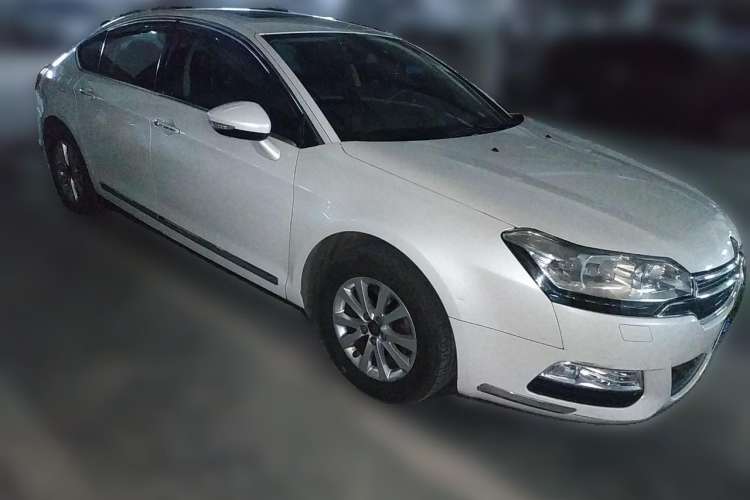 Used Citroen C5 2014 2.0L Automatic Luxury Edition Front Right 45 Deg