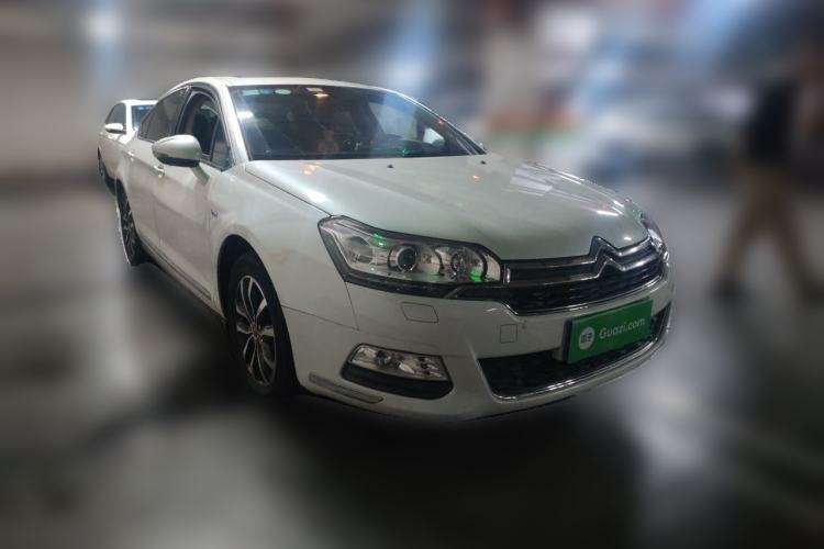 Used Citroen C5 2014 1.6T Automatic Prestige Model Front Right 45 Deg