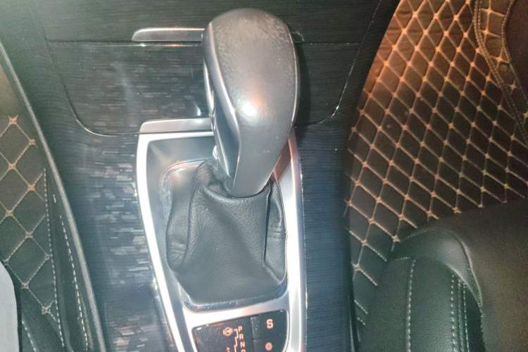 Used Citroen C5 2014 2.0L Automatic Luxury Edition Gear Lever