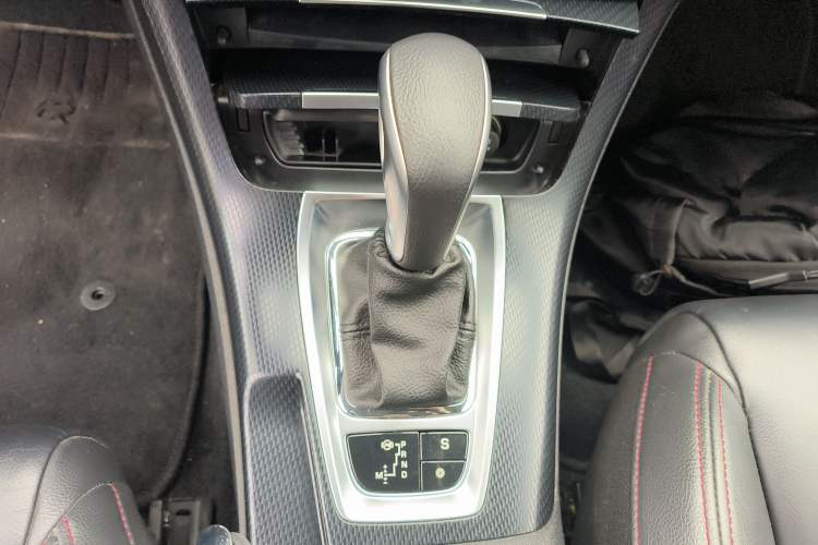 Used Citroen C5 2014 1.6T Automatic Luxury Model Gear Lever