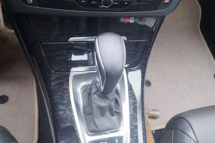 Used Citroen C5 2014 2.0L Automatic Luxury Edition Gear Lever