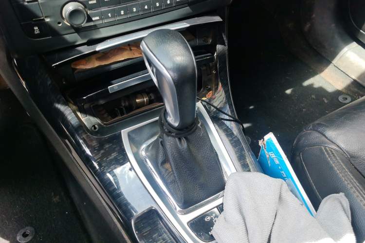 Used Citroen C5 2014 2.0L Automatic Luxury Edition Gear Lever