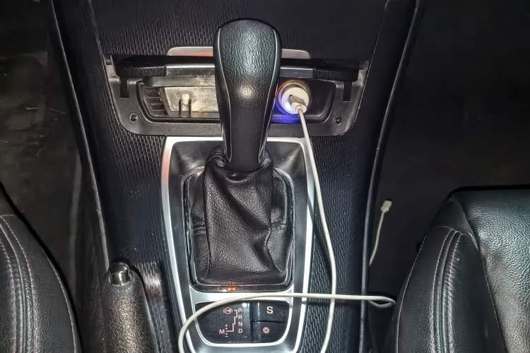 Used Citroen C5 2014 1.6T Automatic Luxury Model Gear Lever