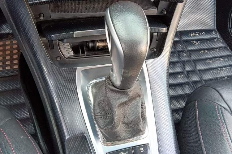 Used Citroen C5 2014 1.6T Automatic Luxury Model Gear Lever
