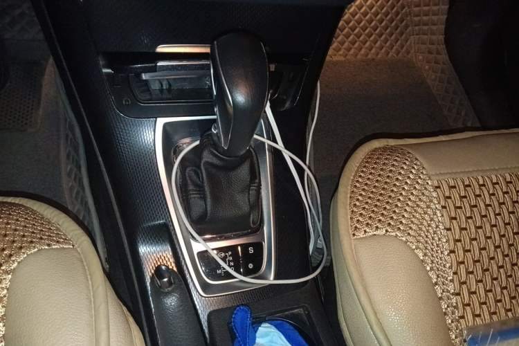 Used Citroen C5 2014 1.6T Automatic Luxury Model Gear Lever