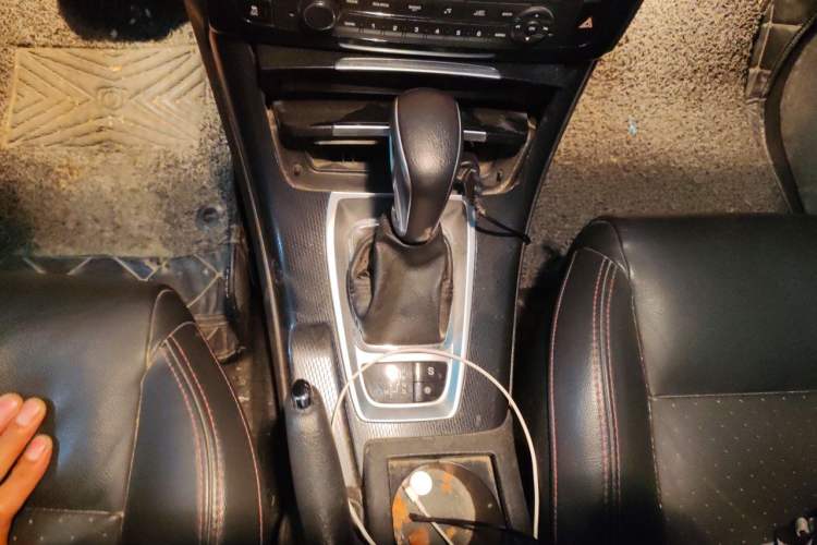 Used Citroen C5 2014 1.6T Automatic Prestige Model Gear Lever