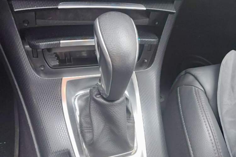 Used Citroen C5 2014 1.6T Automatic Prestige Model Gear Lever