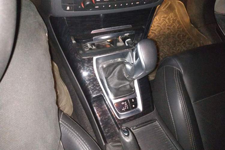 Used Citroen C5 2014 2.0L Automatic Luxury Edition Gear Lever