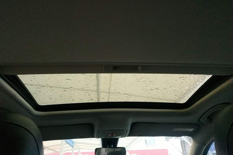 Used Citroen C5 2014 1.6T Automatic Luxury Model Headliner