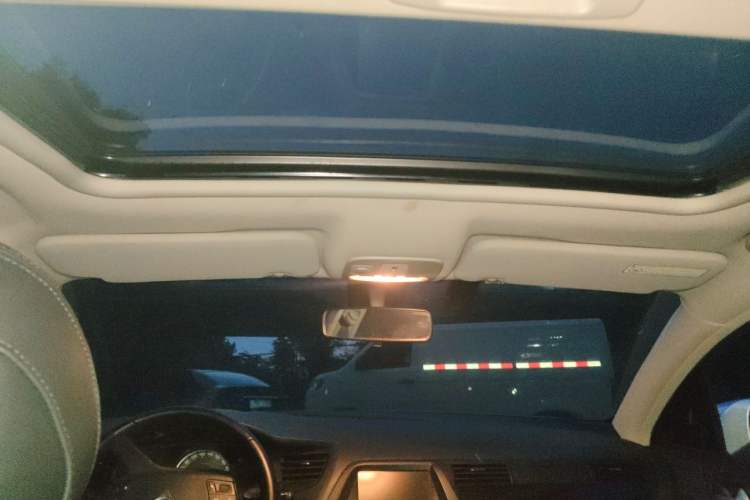 Used Citroen C5 2014 2.0L Automatic Luxury Edition Headliner