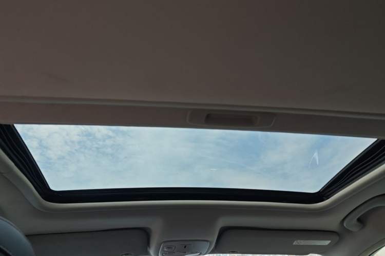 Used Citroen C5 2014 1.6T Automatic Luxury Model Headliner