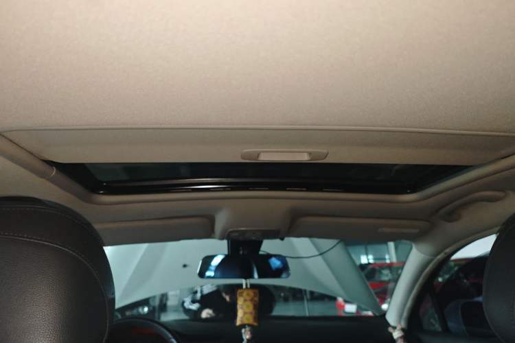 Used Citroen C5 2014 2.0L Automatic Luxury Edition Headliner