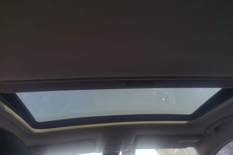 Used Citroen C5 2014 1.6T Automatic Luxury Model Headliner