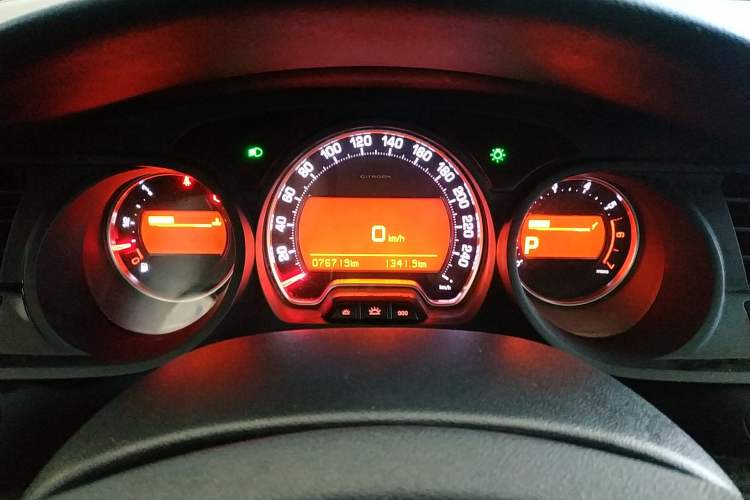 Used Citroen C5 2014 1.6T Automatic Luxury Model Instrument Cluster