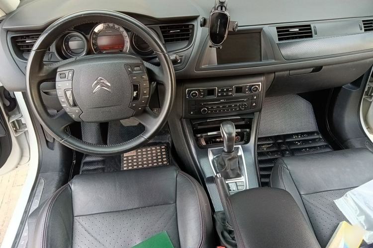 Used Citroen C5 2014 1.6T Automatic Luxury Model Interior 2