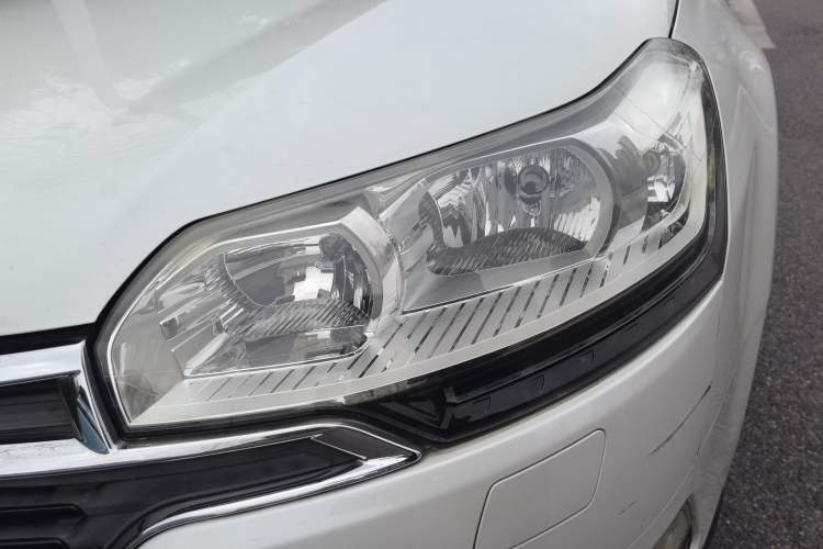 Used Citroen C5 2014 2.0L Automatic Zunyue Model Left Front Headlight