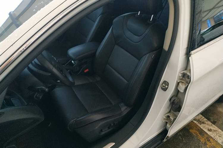 Used Citroen C5 2014 1.6T Automatic Luxury Model Left Front Seat