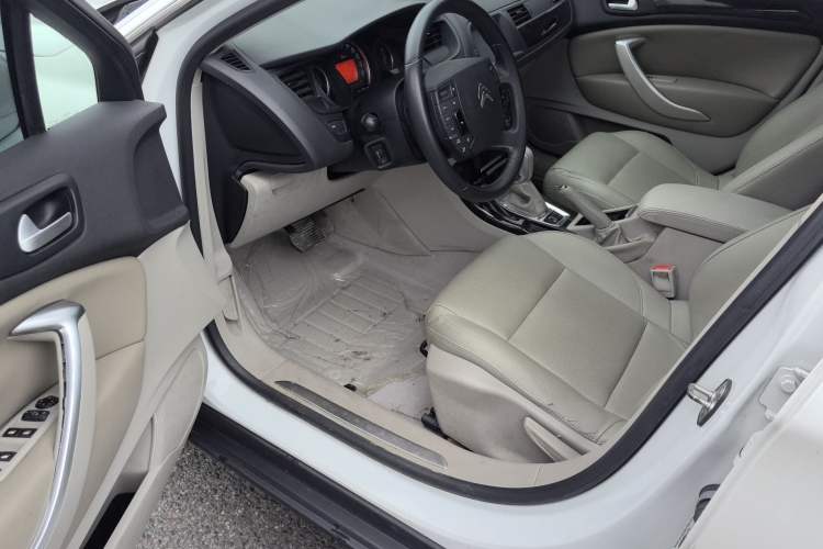 Used Citroen C5 2014 2.0L Automatic Zunyue Model Left Front Seat