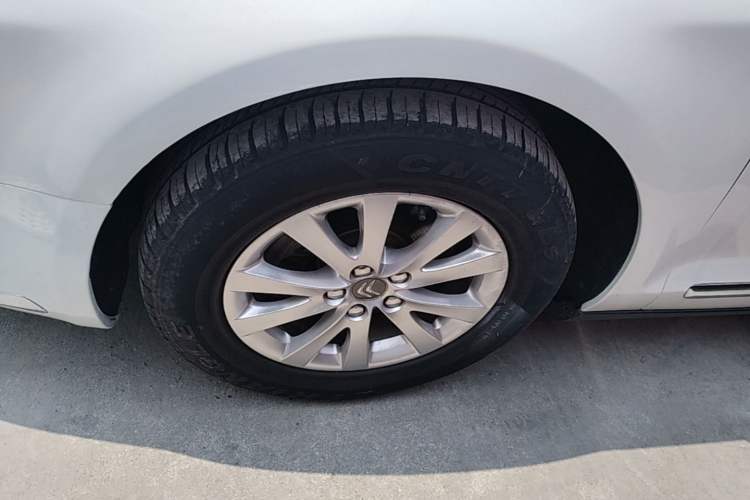 Used Citroen C5 2014 2.0L Automatic Luxury Edition Left Front Wheel Hub