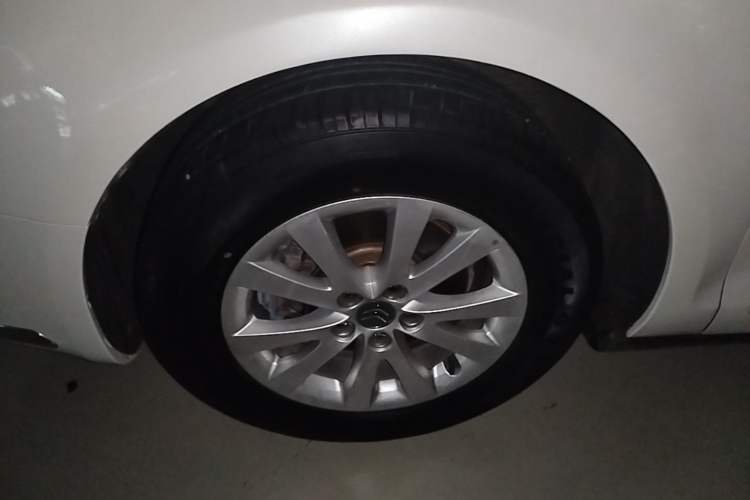 Used Citroen C5 2014 2.0L Automatic Luxury Edition Left Front Wheel Hub