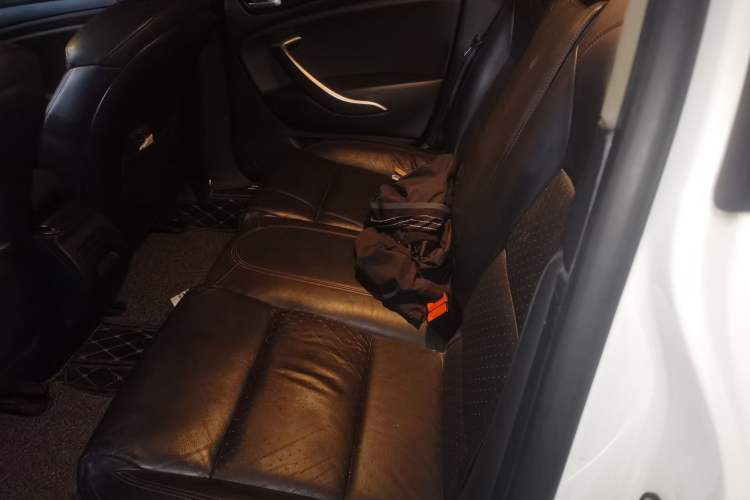 Used Citroen C5 2014 1.6T Automatic Luxury Model Left Rear Seat