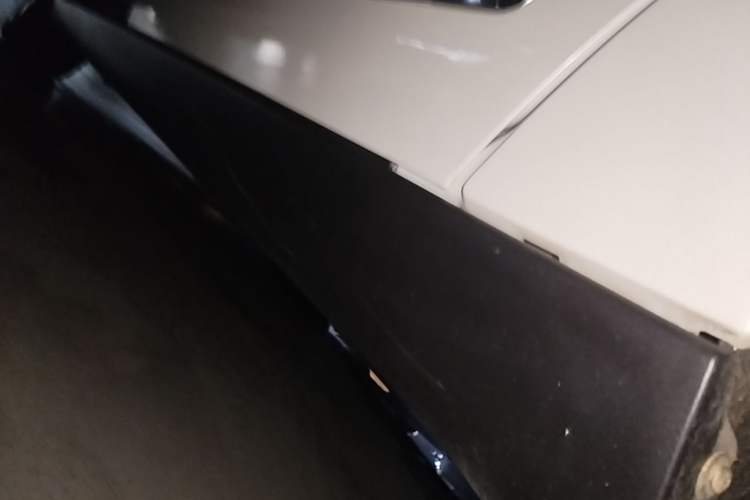 Used Citroen C5 2014 2.0L Automatic Luxury Edition Left Side Sill