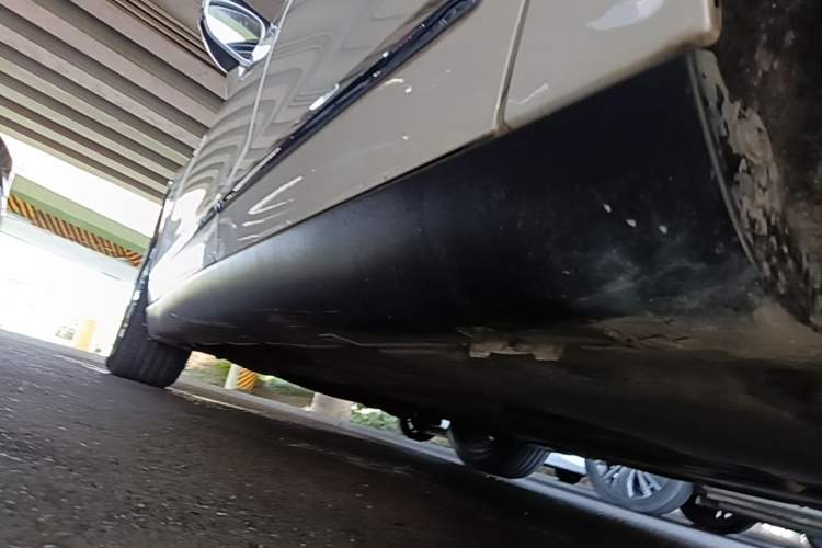 Used Citroen C5 2014 1.6T Automatic Luxury Model Left Side Sill