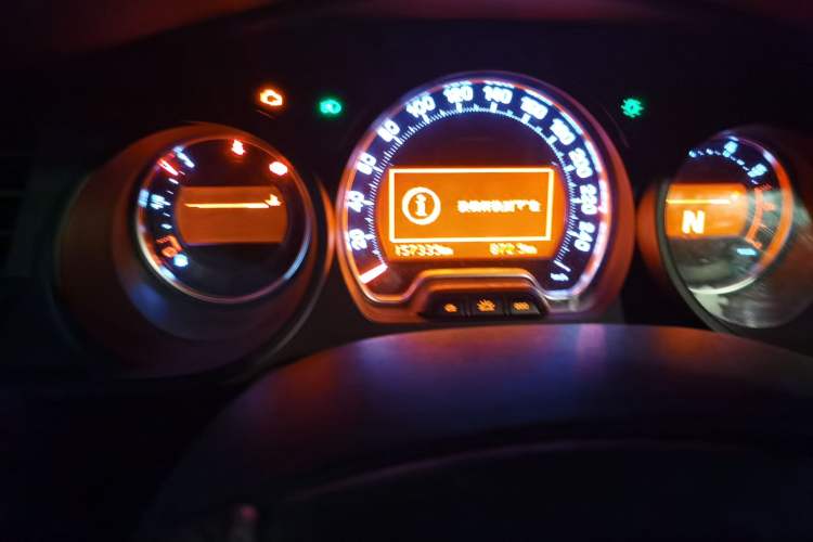Used Citroen C5 2014 1.6T Automatic Luxury Model Odometer Close Up