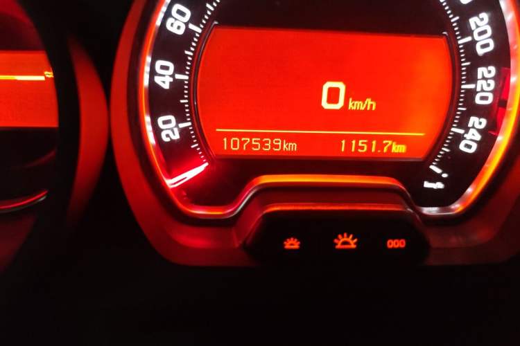 Used Citroen C5 2014 1.6T Automatic Luxury Model Odometer Close Up