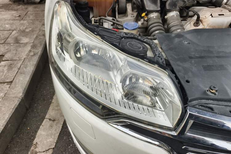 Used Citroen C5 2014 1.6T Automatic Luxury Model Right Front Headlight