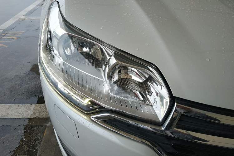 Used Citroen C5 2014 1.6T Automatic Luxury Model Right Front Headlight