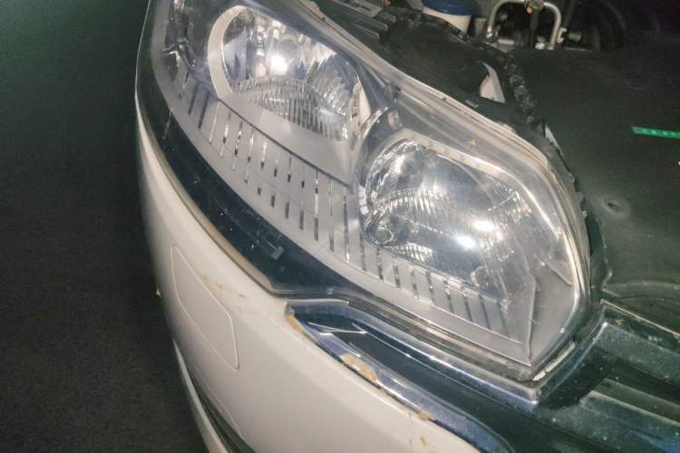 Used Citroen C5 2014 2.0L Automatic Luxury Edition Right Front Headlight