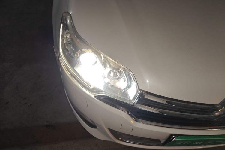 Used Citroen C5 2014 1.6T Automatic Prestige Model Right Front Headlight