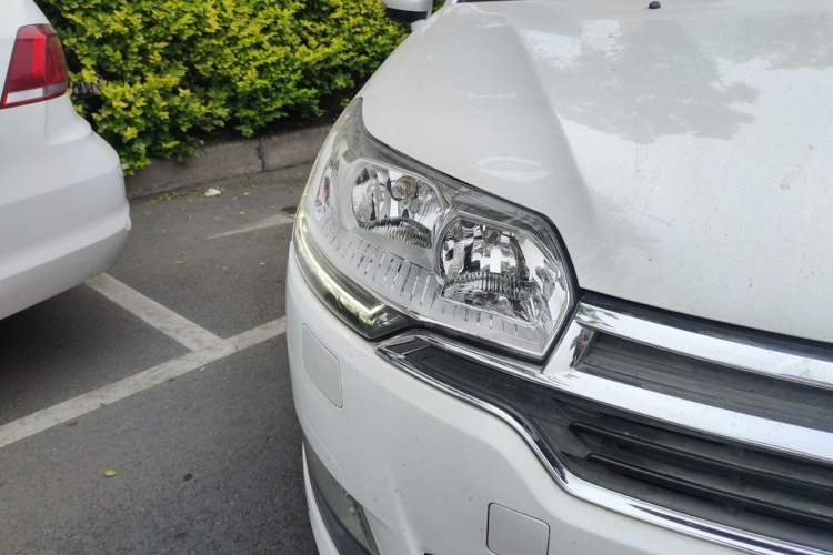 Used Citroen C5 2014 2.0L Automatic Luxury Edition Right Front Headlight