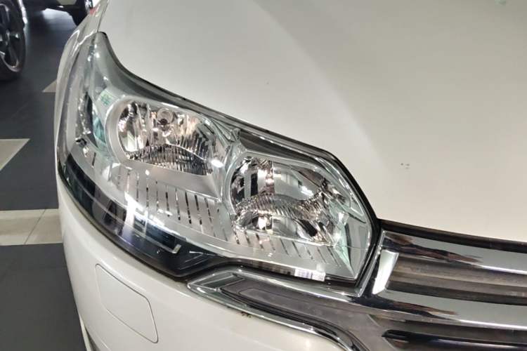 Used Citroen C5 2014 1.6T Automatic Luxury Model Right Front Headlight