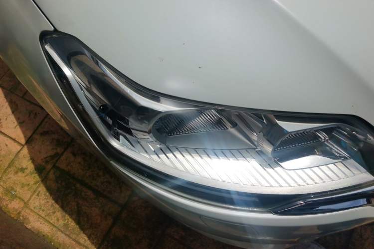 Used Citroen C5 2014 2.0L Automatic Luxury Edition Right Front Headlight