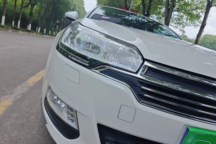 Used Citroen C5 2014 2.0L Automatic Luxury Edition Right Front Headlight