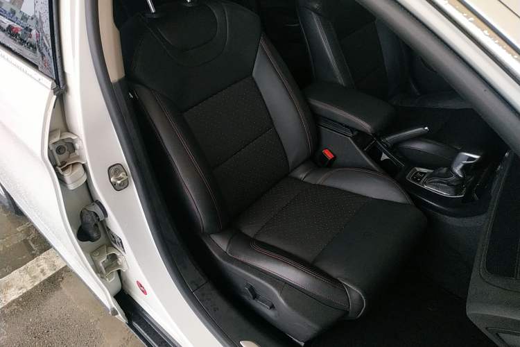 Used Citroen C5 2014 1.6T Automatic Luxury Model Right Front Seat