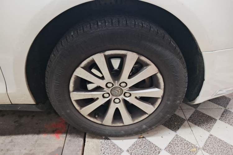 Used Citroen C5 2014 1.6T Automatic Luxury Model Right Front Wheel Hub