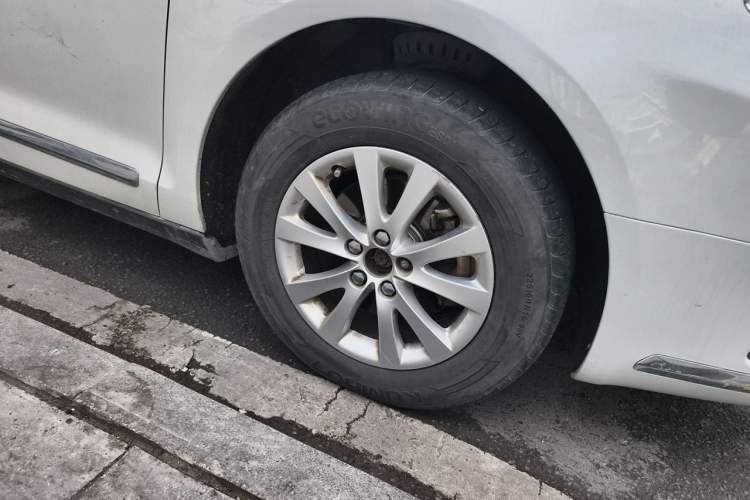 Used Citroen C5 2014 1.6T Automatic Luxury Model Right Front Wheel Hub