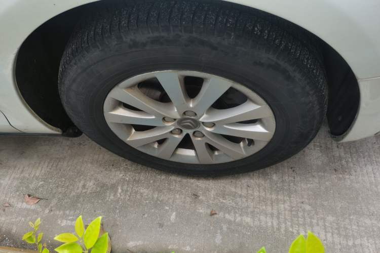 Used Citroen C5 2014 2.0L Automatic Zunyue Model Right Front Wheel Hub