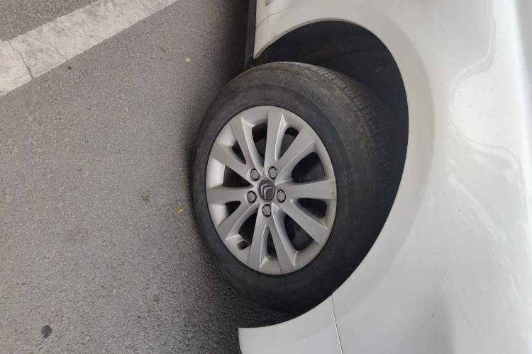Used Citroen C5 2014 2.0L Automatic Luxury Edition Right Front Wheel Hub