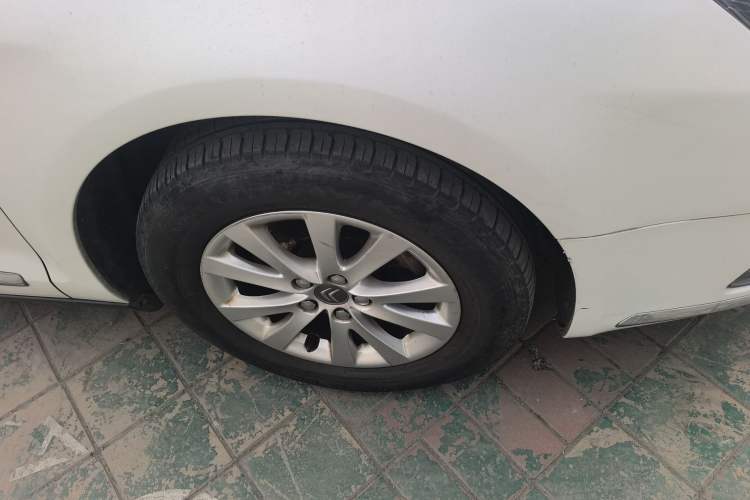 Used Citroen C5 2014 1.6T Automatic Luxury Model Right Front Wheel Hub