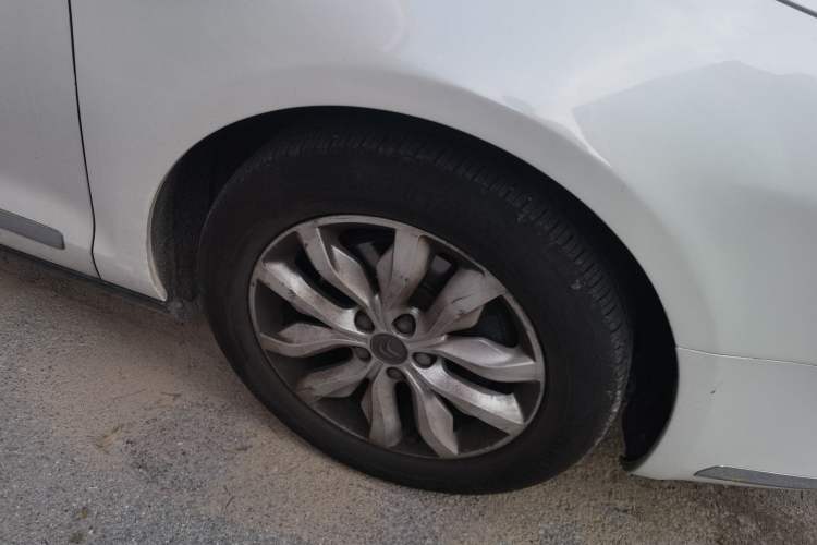 Used Citroen C5 2014 2.3L Automatic Prestige Edition Right Front Wheel Hub