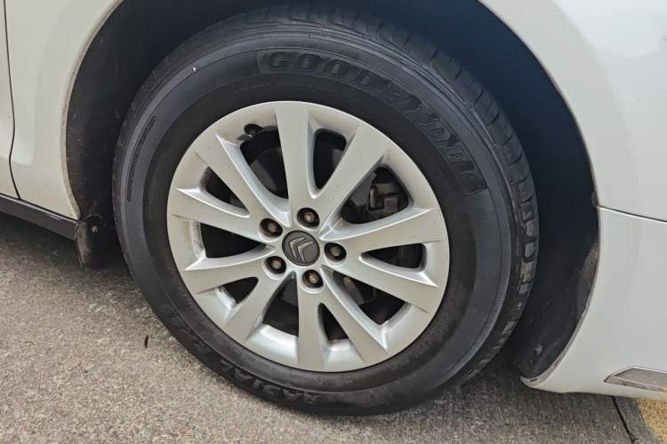 Used Citroen C5 2014 2.0L Automatic Luxury Edition Right Front Wheel Hub