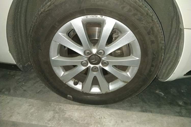 Used Citroen C5 2014 2.0L Automatic Luxury Edition Right Front Wheel Hub