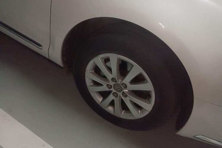 Used Citroen C5 2014 2.0L Automatic Luxury Edition Right Front Wheel Hub
