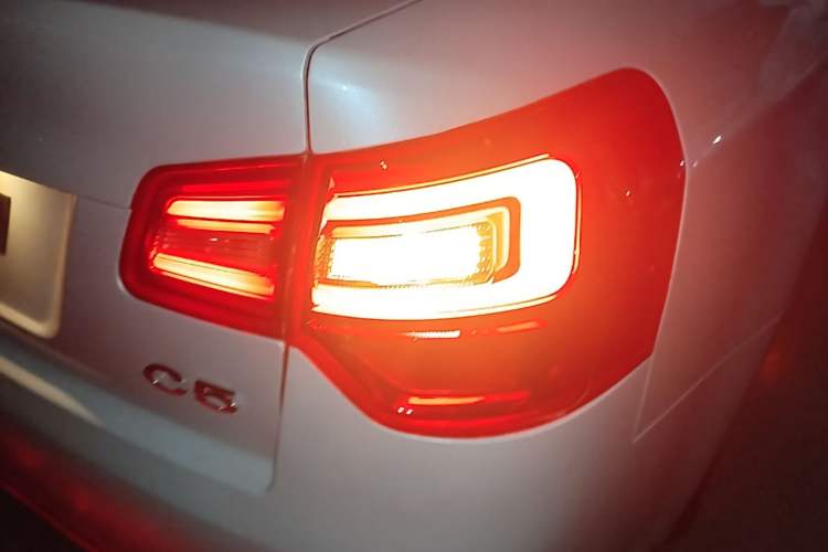 Used Citroen C5 2014 2.0L Automatic Luxury Edition Right Rear Taillight